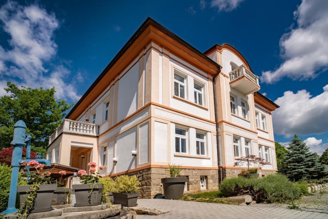 Hotel U Kaplicky Písek Exterior foto